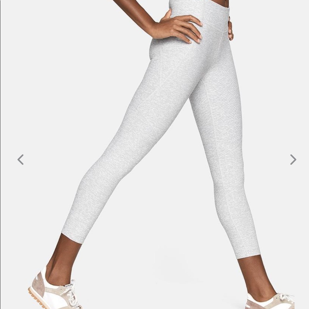 Outdoor voices “Warm-up” 3/4 Leggings Large